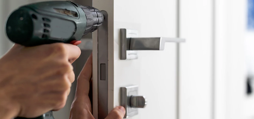Locksmith For Lock Replacement Near Me in Lemon Hill, CA